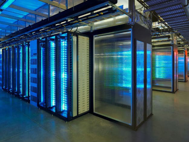 data_center_cloud_nuvem.jpg