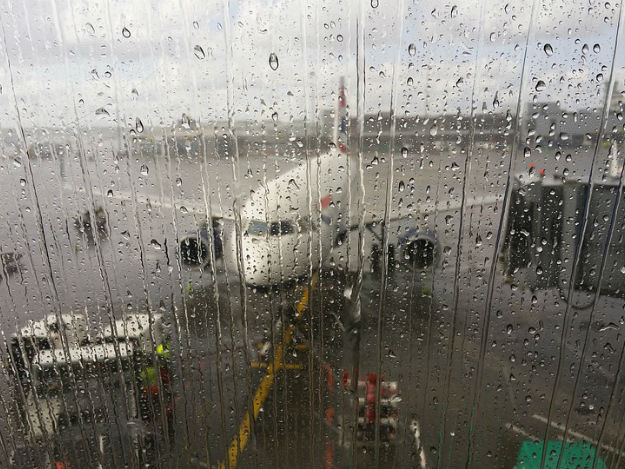 aviao_chuva_logistica.jpg
