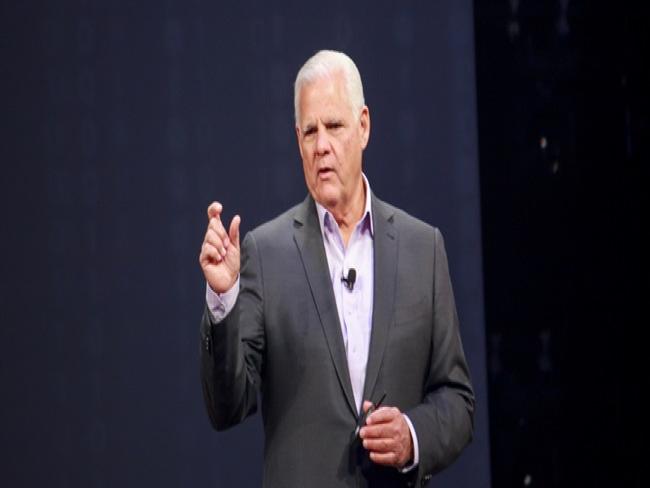 Joe Tucci confirma compra de fatia de joint venture com Cisco