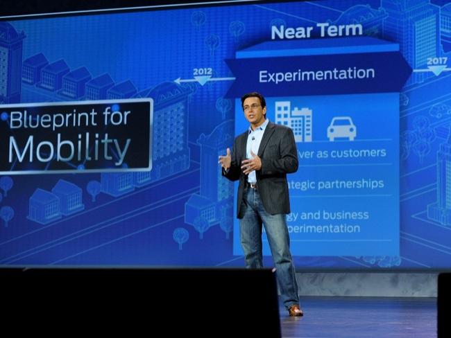 Ford quer popularizar veículos que dirigem sem assistência humana