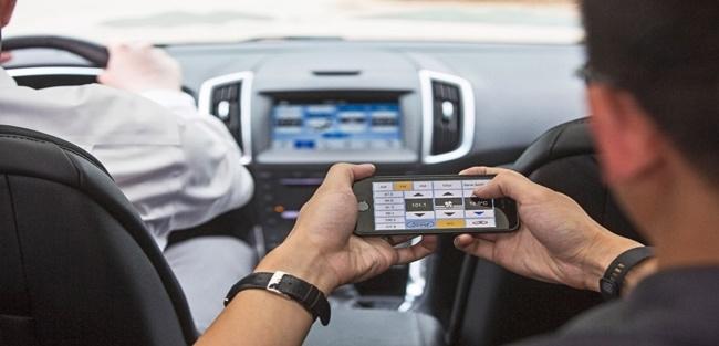 Ford projeta robô portátil para transporte e aplicativo de controle de funções dos carros