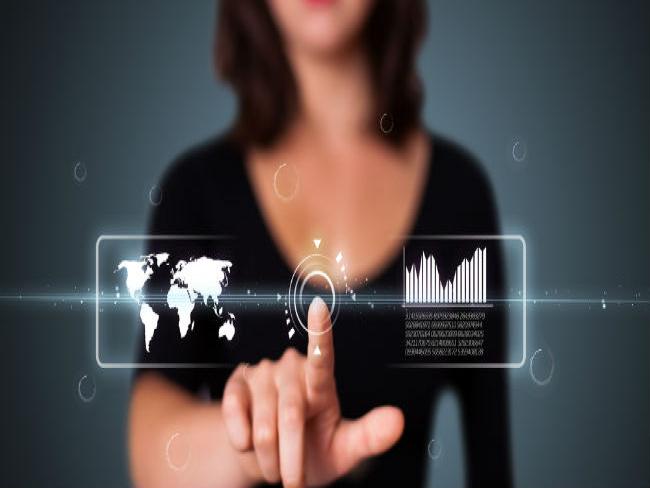 Avanade patrocina bolsas de estudos para mulheres na área de TI