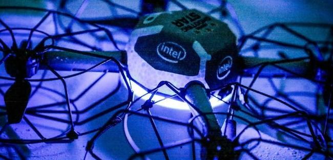 Intel avança no mercado de drones com modelo especializado em show de iluminação