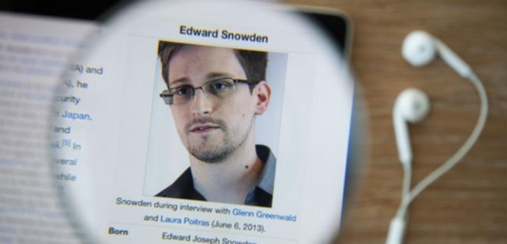 FBI afirma que apenas Apple pode desbloquear iPhone e Edward Snowden não concorda