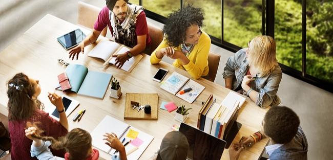 Empresas devem investir em gestão interna para se tornarem “obcecadas pelos clientes”