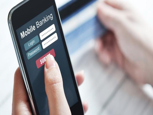 Mais da metade das transações financeiras no Brasil é realizada via web e mobile banking