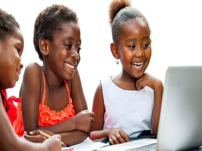 Positivo inicia produção de notebooks e tablets na África