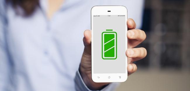 Cientistas criam bateria de celular que carrega em segundos e dura vários dias