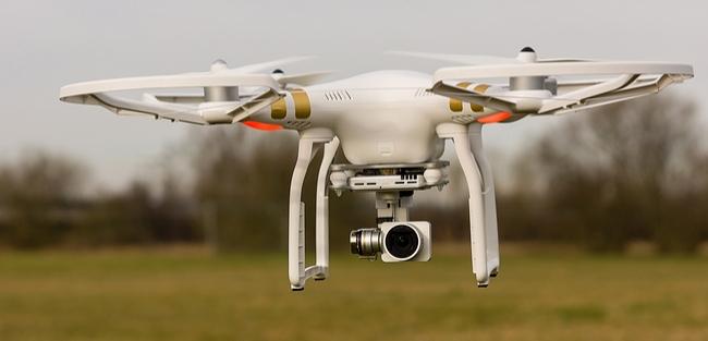 Projeto na Inglaterra quer utilizar drones para iluminação pública