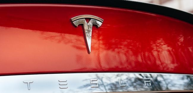 Entrega de carros da Tesla cresce 70% no 3º trimestre