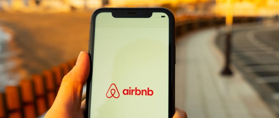 Airbnb IPO