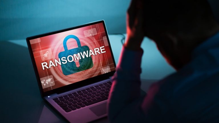 ransomware empresário preocupado