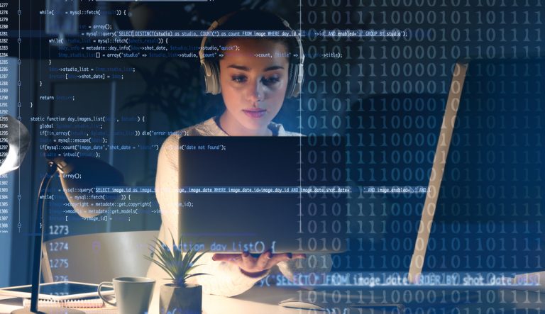 programador, programadora, mulher, códigos