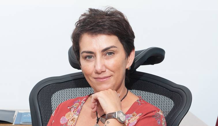 Zilda Maria Hessel, Sonda