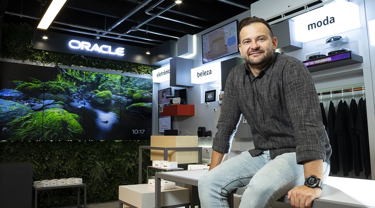 Marcelo Pivovar, Oracle