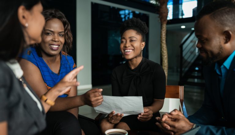 pessoa negra, empreendedores, reunião