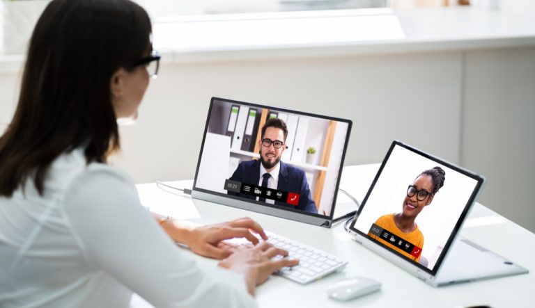 mundo híbrido, teletrabalho, reunião online