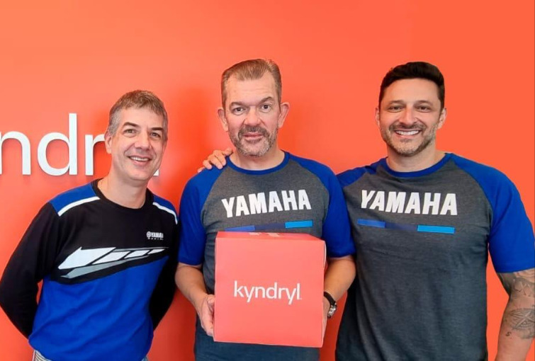 Fernando Rostock, CIO da Yamaha Brasil, Frank Koja, Diretor Geral da Kyndryl Brasil e Alexandre Maioral, Presidente da Oracle Brasil