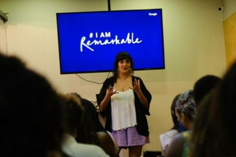 Melina López, gerente de marketing e diversidade do Google Cloud