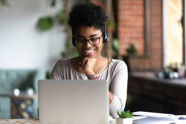 mulher negra, aprendizado, curso online