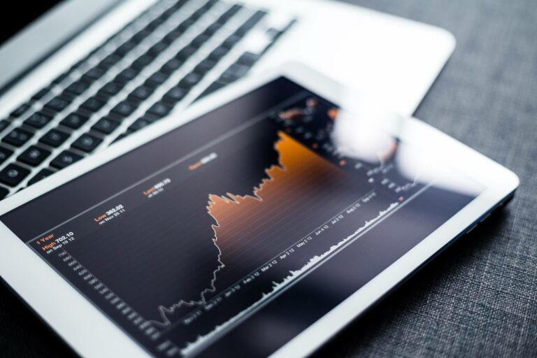 serviços financeiros, dinheiro, gráficos, mercado financeiro, finanças