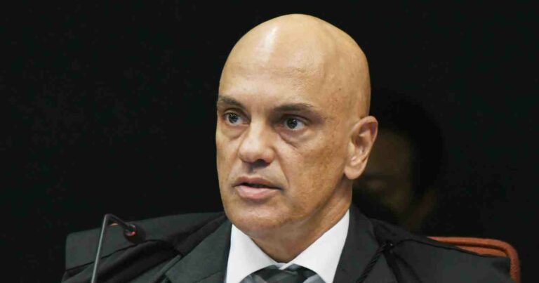 Alexandre de Moraes STF X