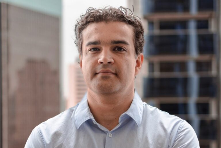 rodrigo xavier, v8.tech