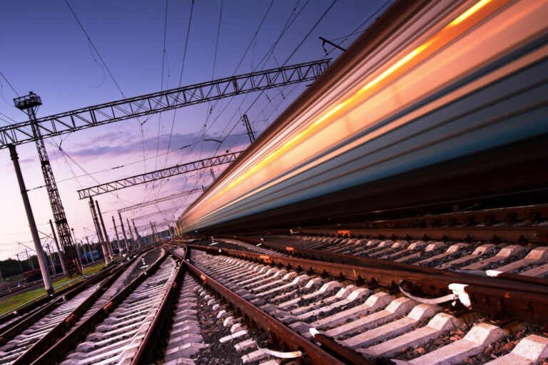 Rumo, ferrovia, migração, nuvem