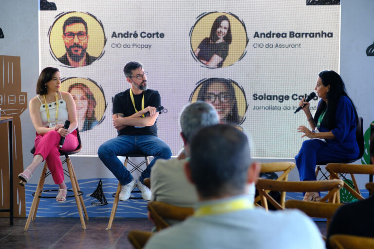 Andrea Barranha (Assurant), André Côrte (PicPay) e Solange Calvo (jornalista)