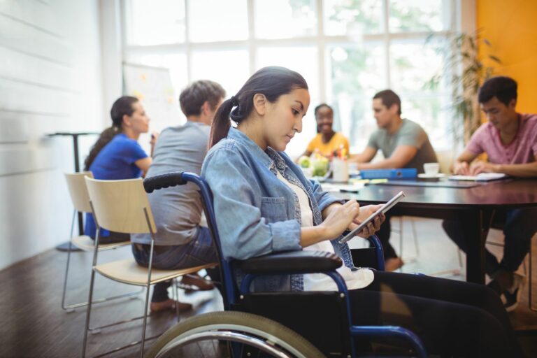 Universia, pessoas com deficiência