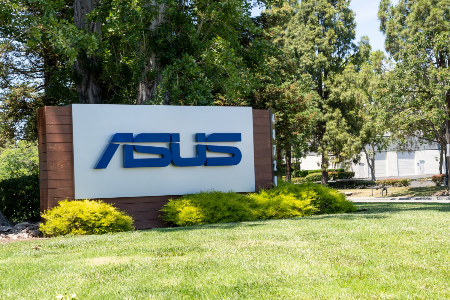 Asus
