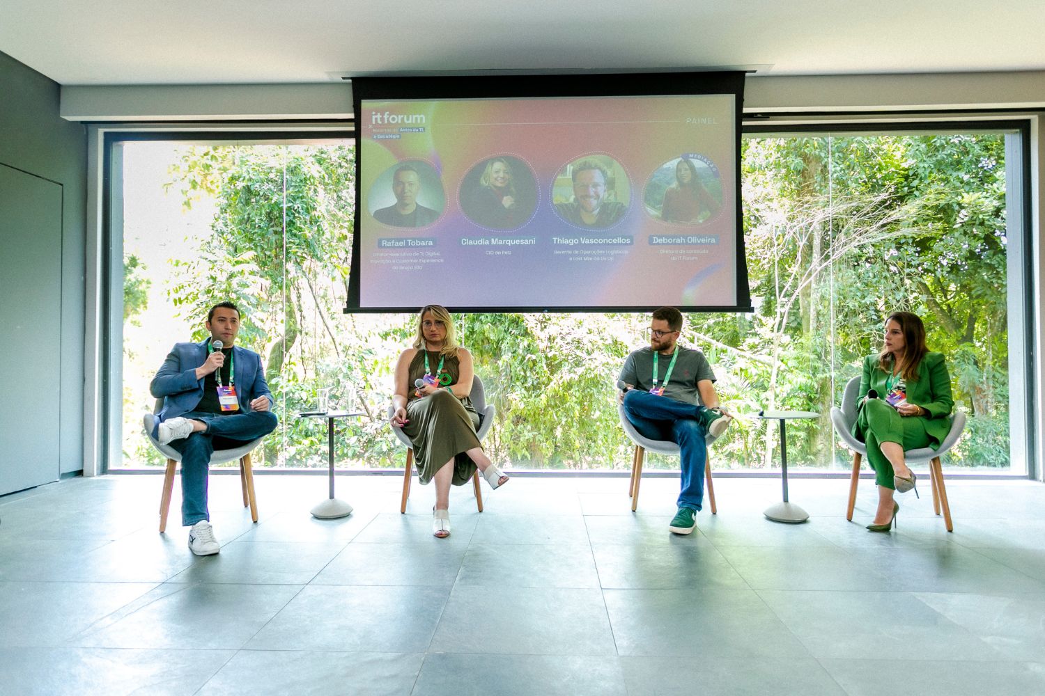 Executivos discutem sobre lógistica em evento do IT Forum