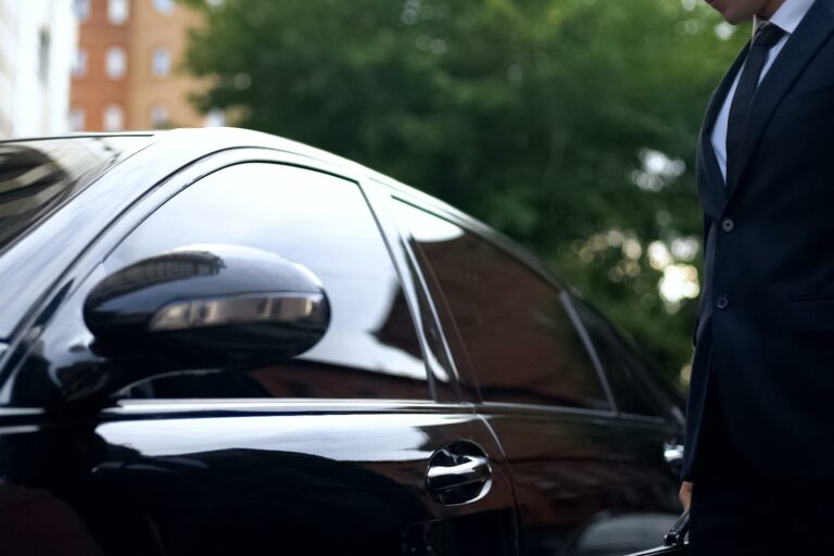 carro blindado serviço app Rhino