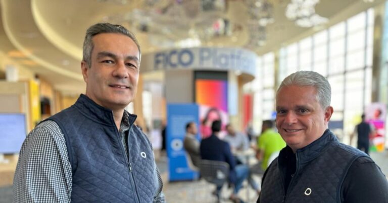 Pablo Morales, diretor de Parcerias e Alianças na América Latina da FICO e Paulo Marcelo, CEO da Solutis
