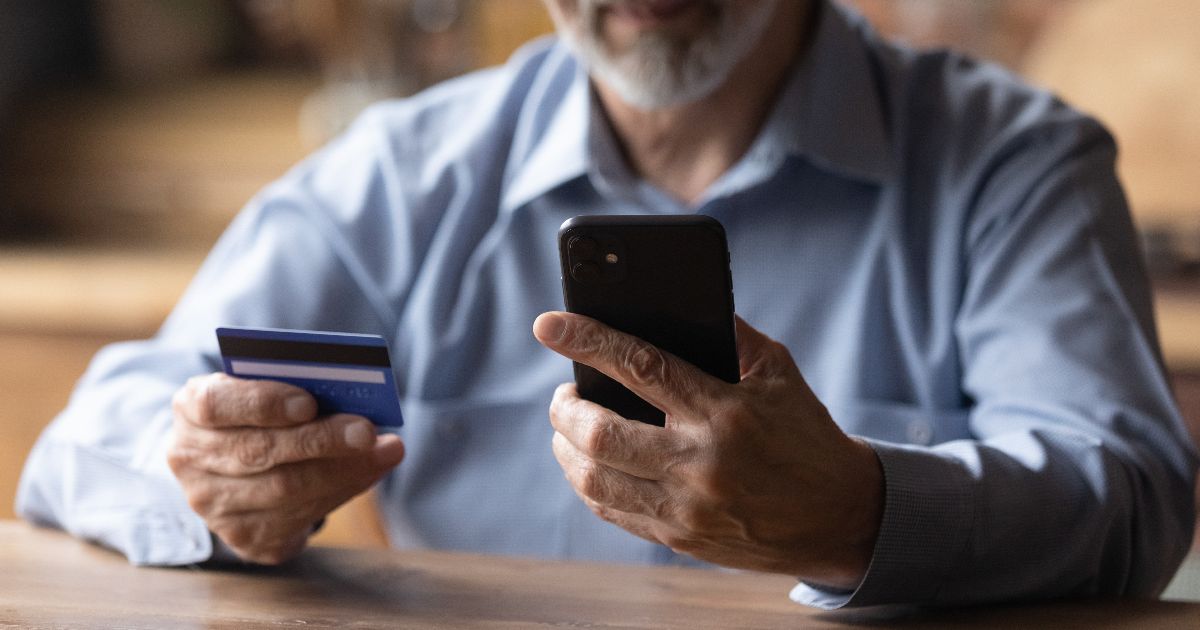 cartão de crédito, cartão de débito, fraude, pagamento, pagamento móvel, golpes, PIX