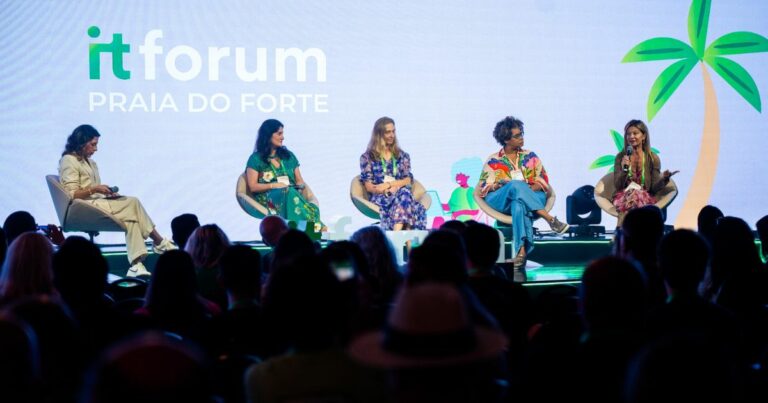 Executivas discutem sobre sustentabilidade e inovação no IT Forum Praia do Forte. Foto: Playp