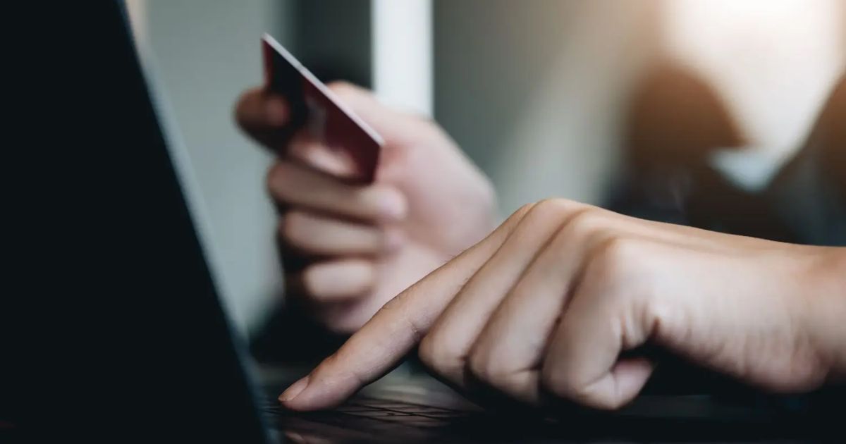 tecnologia, cartão, compra, golpe, crédito, e-commerce, golpes financeiros