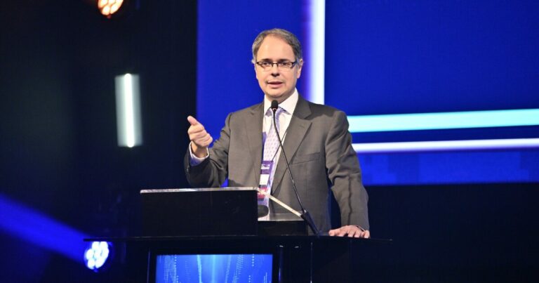 Artur Coimbra, conselheiro da Anatel durante o Futurecom 2024. Foto: divulgação