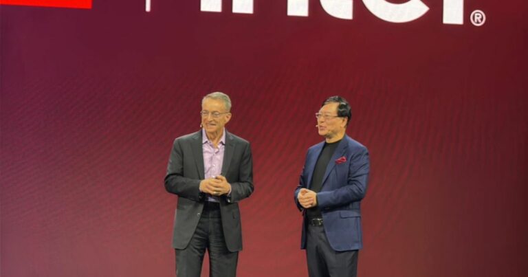 Pat Gelsinger, da Intel, e YY, da Lenovo. Foto Dante Baptista