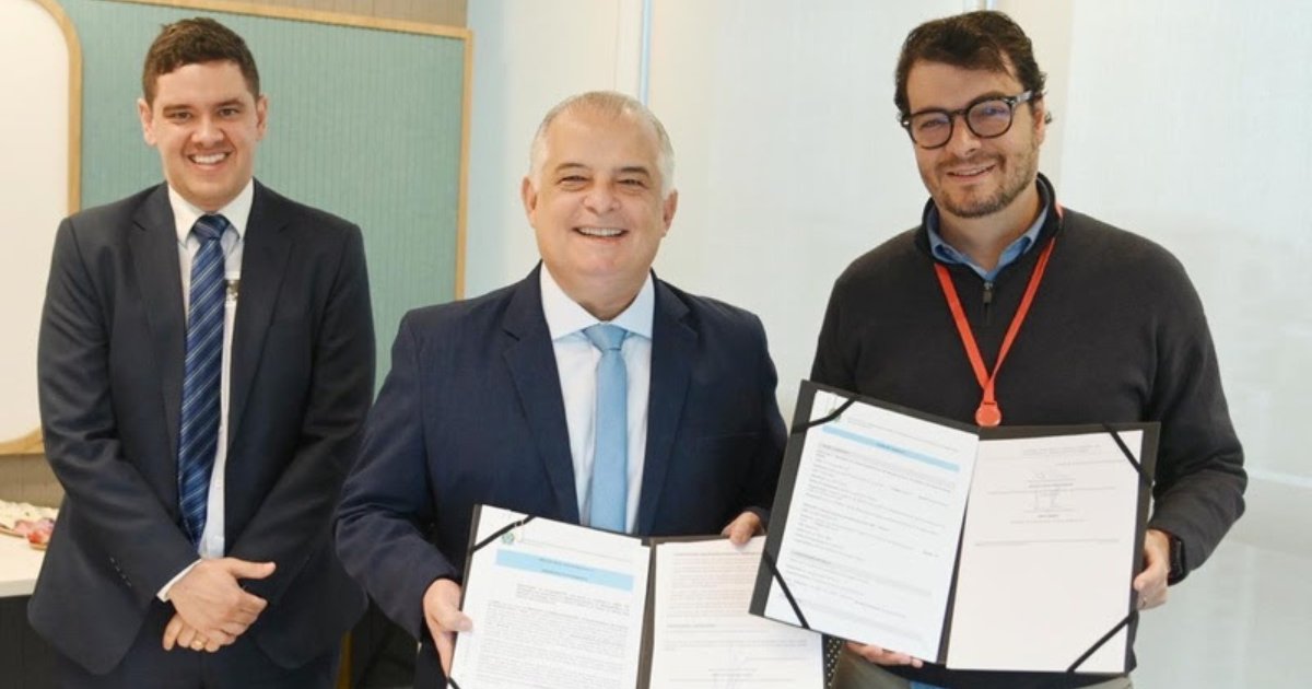 Renato Soares, Márcio França, Daniel Mazini., Amazon