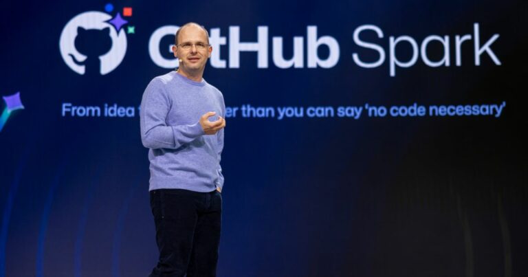 Thomas Dohmke, CEO do GitHub, no GitHub Universe 2024