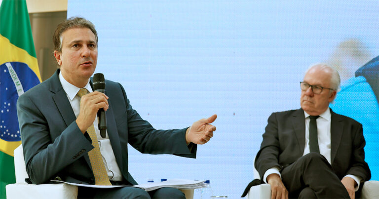 O ministro da Educação, Camilo Santana, e o presidente do Inep, Manuel Melo, apresentam o Censo Escolar (política, educação)