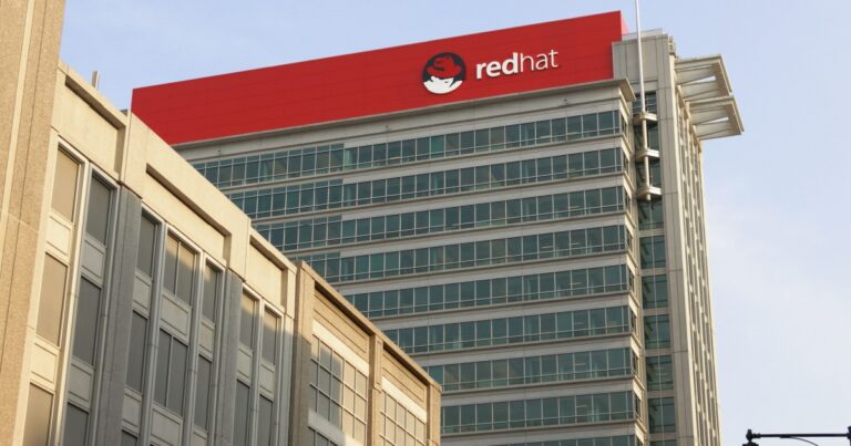 prédio com o logo da red hat