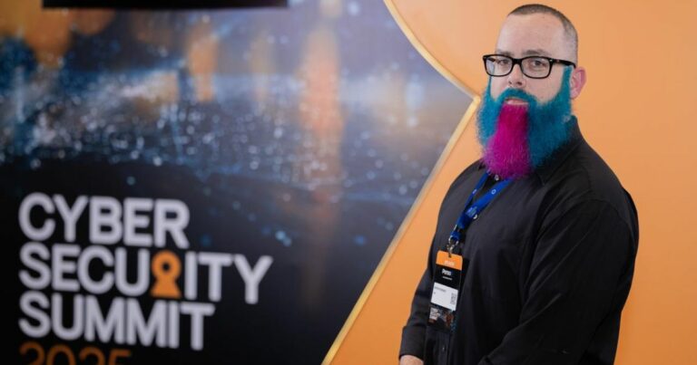 Andrew Bindner, especialista em cibersegurança e veterano da Marinha norte-americana.