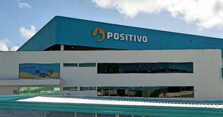 Fábrica da Positivo Tecnologia em Manaus, Amazonas. Imagem: Divulgação
