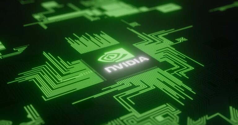 A imagem mostra um chip eletrônico estilizado com o logotipo da NVIDIA no centro, sobre um fundo que simula circuitos digitais. É uma representação visual que remete a tecnologia avançada, processamento gráfico e inteligência artificial.