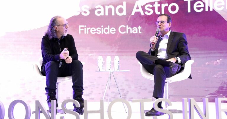 Teller e Paes durante solenidade de anuncio do acordo (Rio)