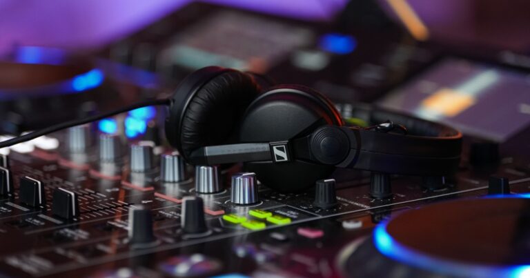 Sennheiser, Multilaser