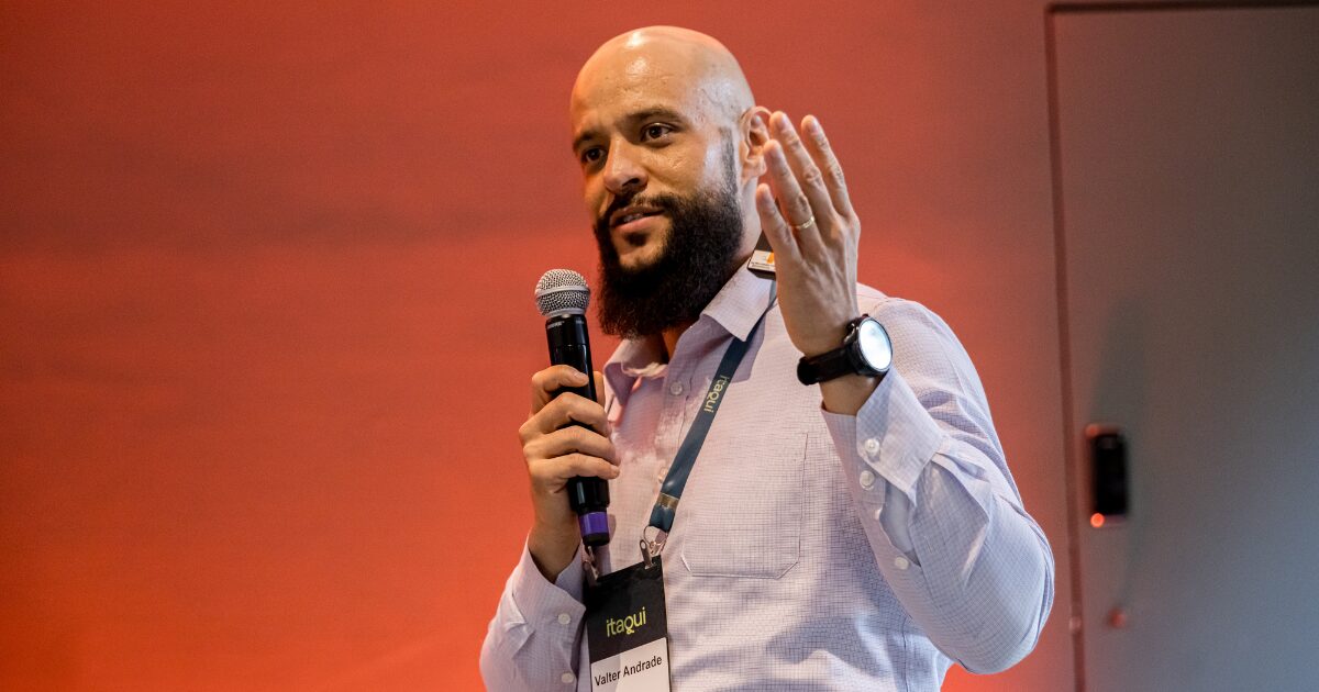 Valter Andrade, diretor-executivo de Data Science e IA da Visa. Imagem: PlayP/IT Forum. Agentes de IA